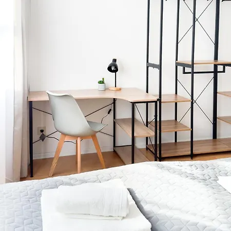 Neu - Zentrum, 3 Zi, Free Tiefgarage, Smart Tv, Wlan Daire *