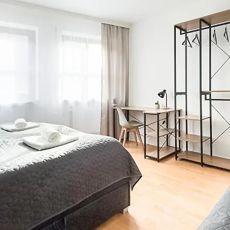 Moderne 3-zimmer-wohnung Im Zentrum- Tiefgarage Inklusive, Smart-tv, Shopping & Sightseeing Ums Eck *