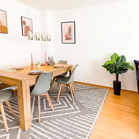 Lägenhet Moderne 3-zimmer-wohnung Im Zentrum- Tiefgarage Inklusive, Smart-tv, Shopping & Sightseeing Ums Eck