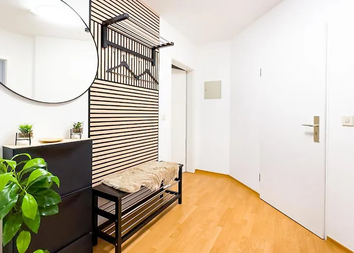 Moderne 3-zimmer-wohnung Im Zentrum- Tiefgarage Inklusive, Smart-tv, Shopping & Sightseeing Ums Eck Lägenhet Augsburg