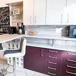 Moderne 3-zimmer-wohnung Im Zentrum- Tiefgarage Inklusive, Smart-tv, Shopping & Sightseeing Ums Eck Appartamento