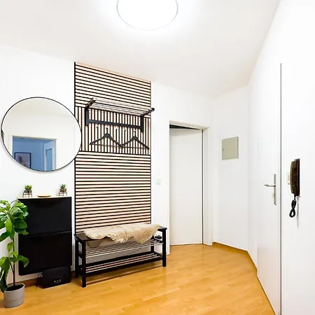 Moderne 3-zimmer-wohnung Im Zentrum- Tiefgarage Inklusive, Smart-tv, Shopping & Sightseeing Ums Eck