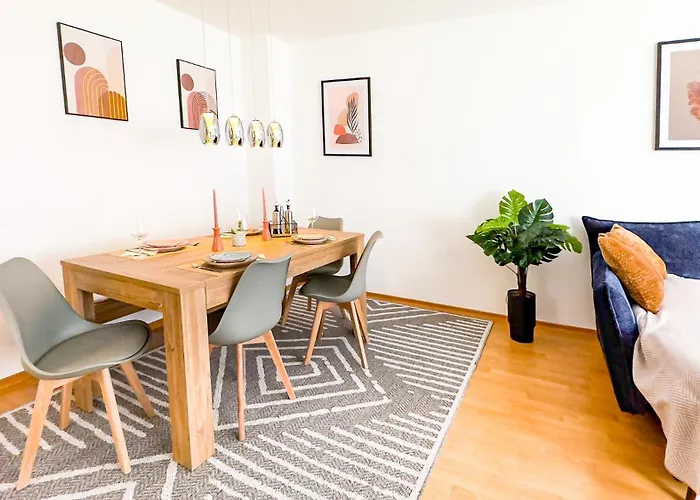 Διαμέρισμα Moderne 3-zimmer-wohnung Im Zentrum- Tiefgarage Inklusive, Smart-tv, Shopping & Sightseeing Ums Eck