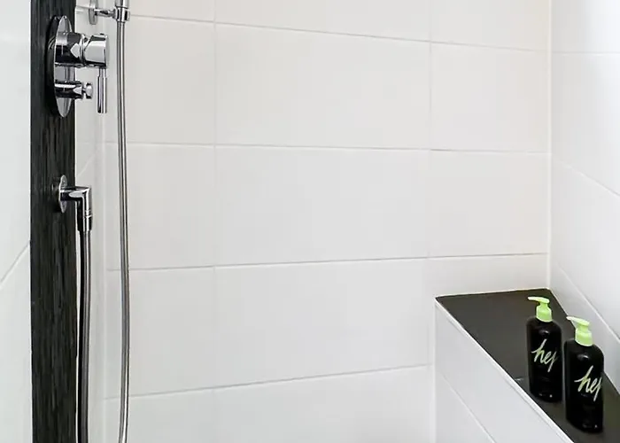 Διαμέρισμα Moderne 3-zimmer-wohnung Im Zentrum- Tiefgarage Inklusive, Smart-tv, Shopping & Sightseeing Ums Eck *