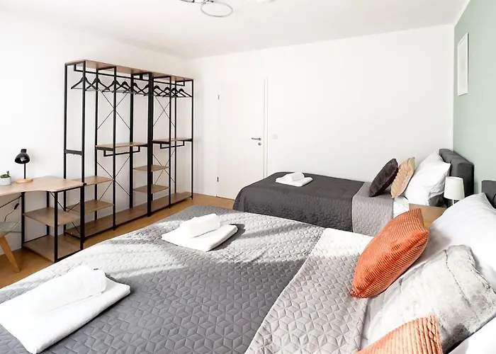 Moderne 3-zimmer-wohnung Im Zentrum- Tiefgarage Inklusive, Smart-tv, Shopping & Sightseeing Ums Eck * Augsburg