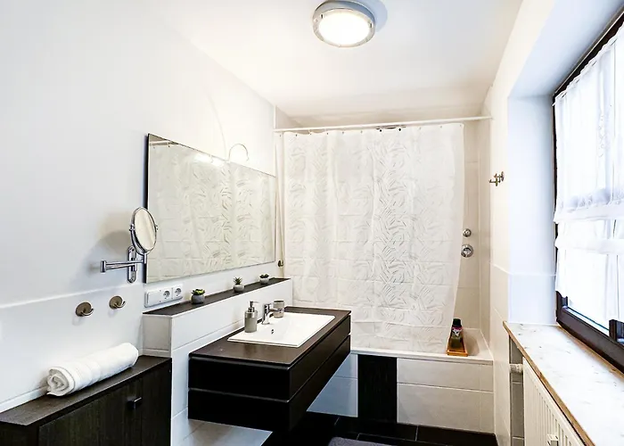 Διαμέρισμα Moderne 3-zimmer-wohnung Im Zentrum- Tiefgarage Inklusive, Smart-tv, Shopping & Sightseeing Ums Eck